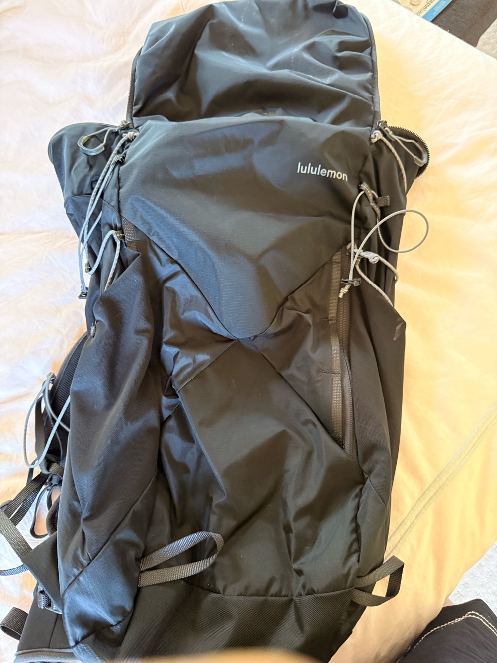 Lululemon All Sport Backpack 28L Black Hiking Daypack Hydration EUC, unisex